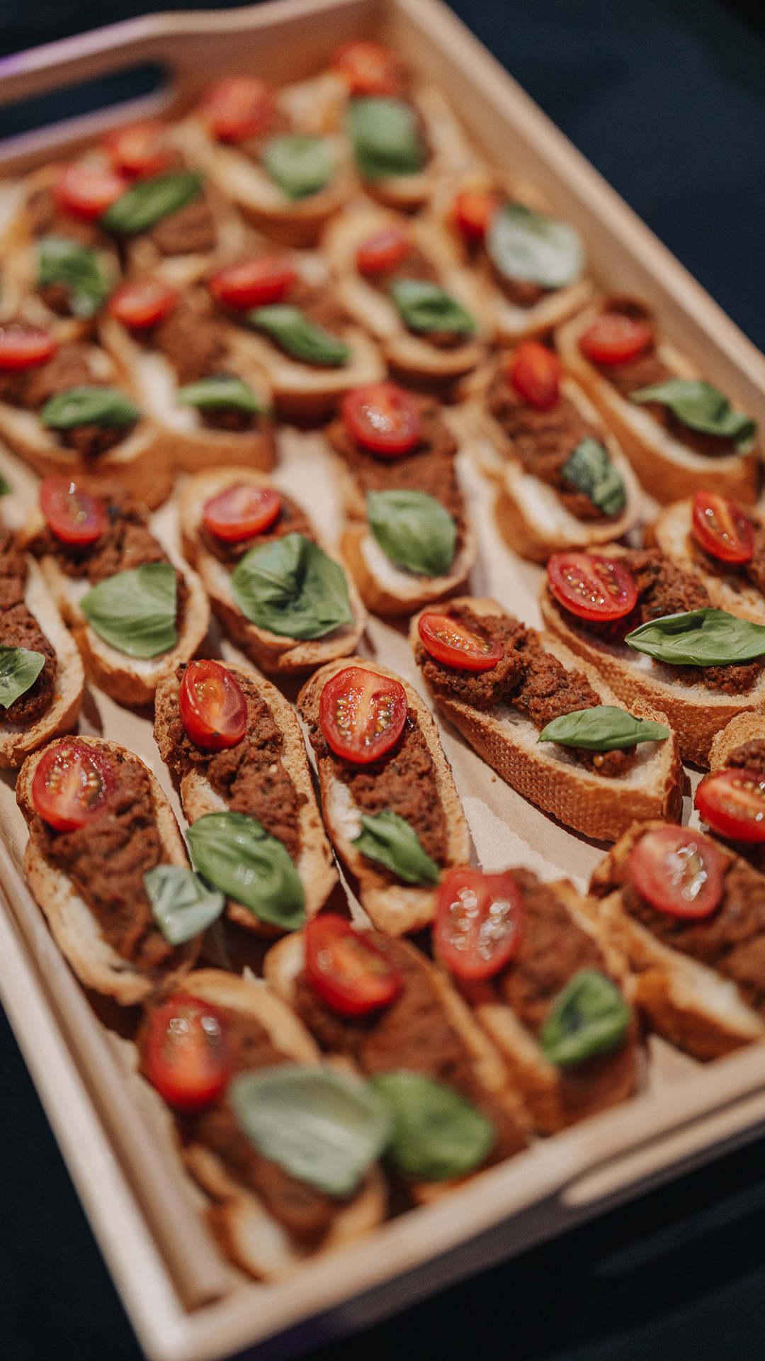 Idealny początek dnia. Od chrupiącego pieczywa i świeżych dodatków po bardziej wyszukane propozycje – śniadania, które tworzą atmosferę do rozmów i budowania relacji.